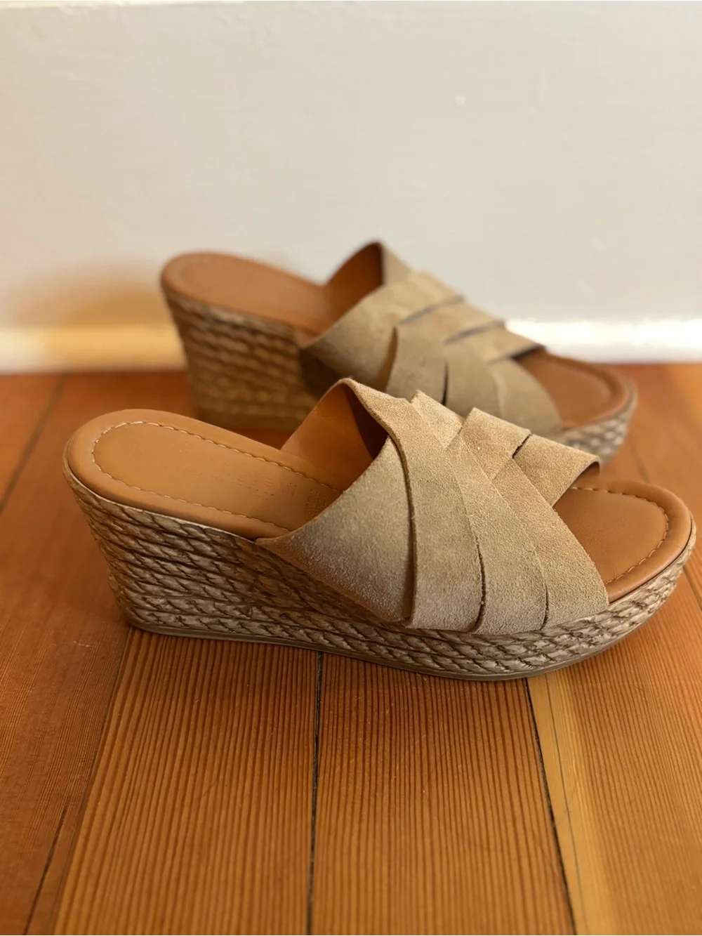 Womens Tan Suede Crisscross Espadrille Wedge Slide